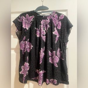 Apt 9 short sleeve blouse.  Grey with purple flowers.  Size S